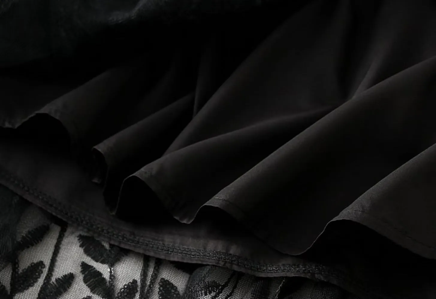 Women's Tulle Skirt Elastic High Waist with Elegant Sequin Leaf Embroidery Tiered Mesh Layered A-Line Midi Skirt